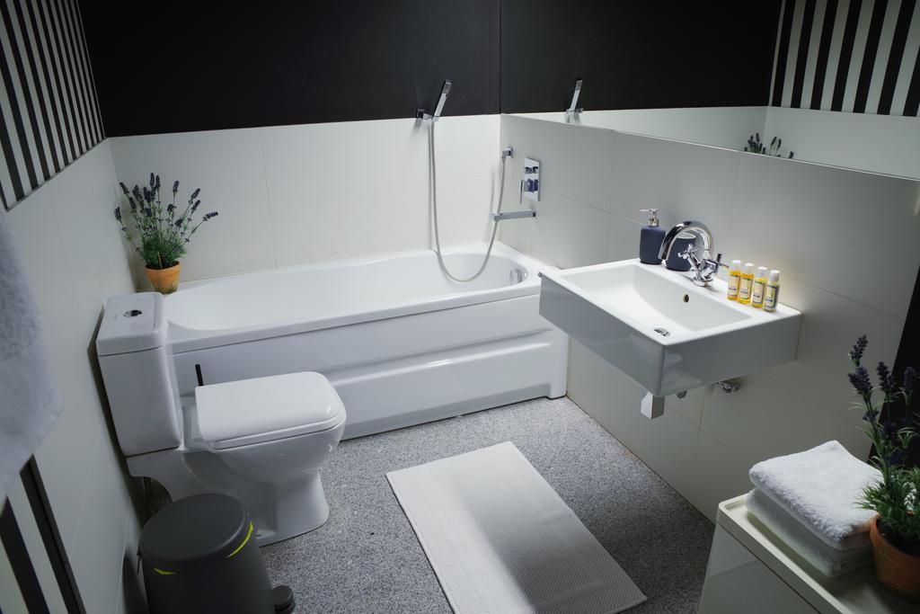 Apartament White Srem Bagian luar foto